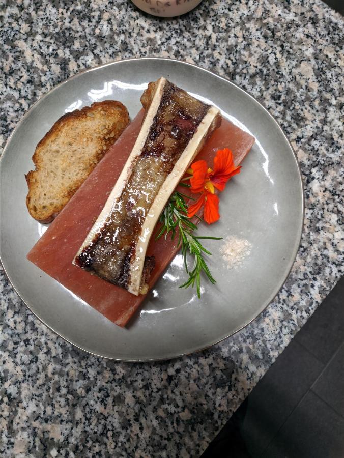B&B Restaurant Le Pernollet Evionnaz Exteriör bild