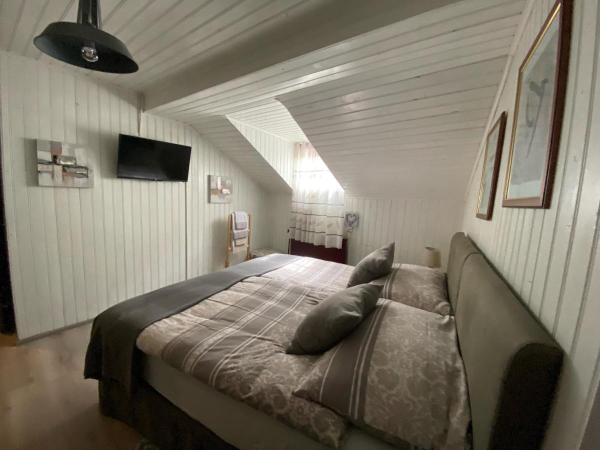 B&B Restaurant Le Pernollet Evionnaz Exteriör bild