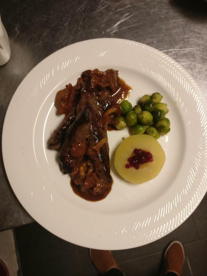 B&B Restaurant Le Pernollet Evionnaz Exteriör bild